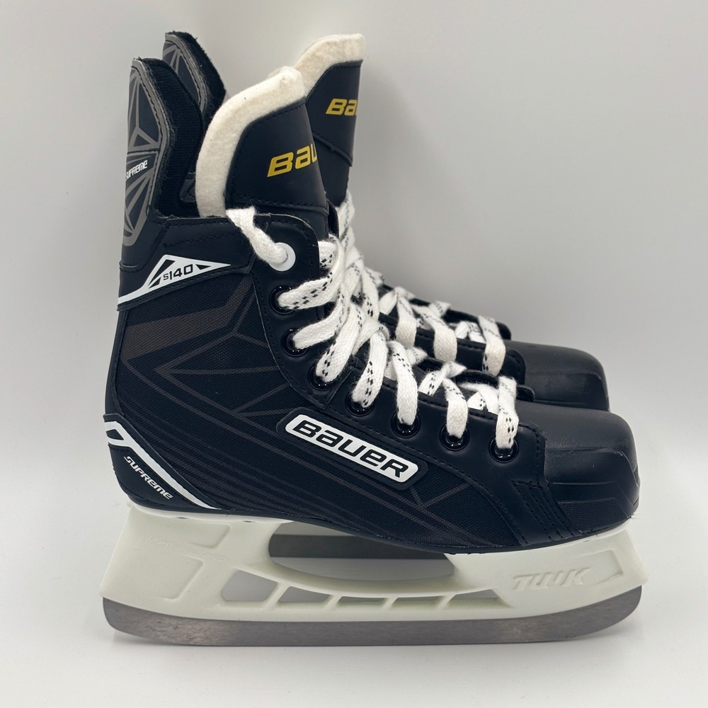 Bauer Supreme S140 Youth Ice Hockey Skates Black Size 2R TUUK Lightspeed